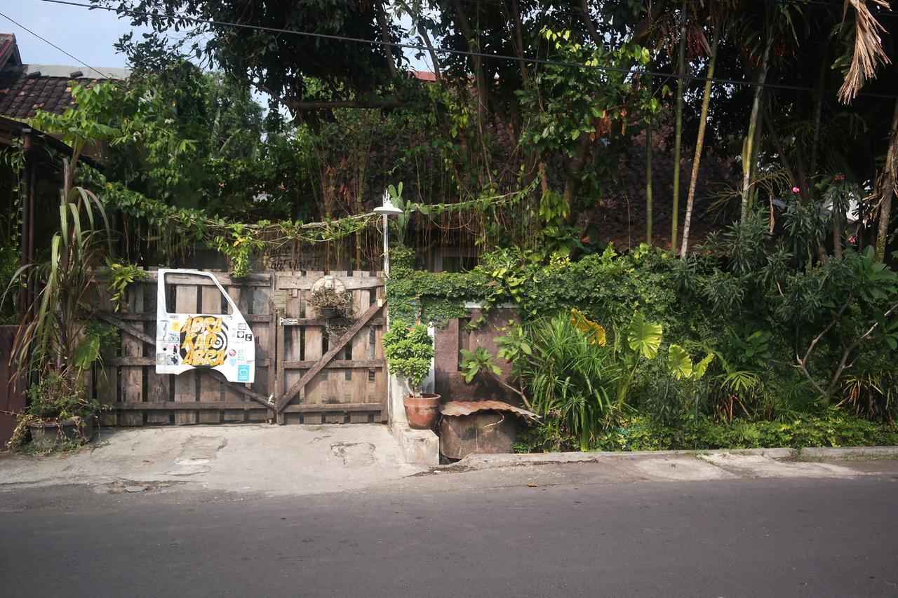 Abrakadabra! Artbnb Yogyakarta Kültér fotó