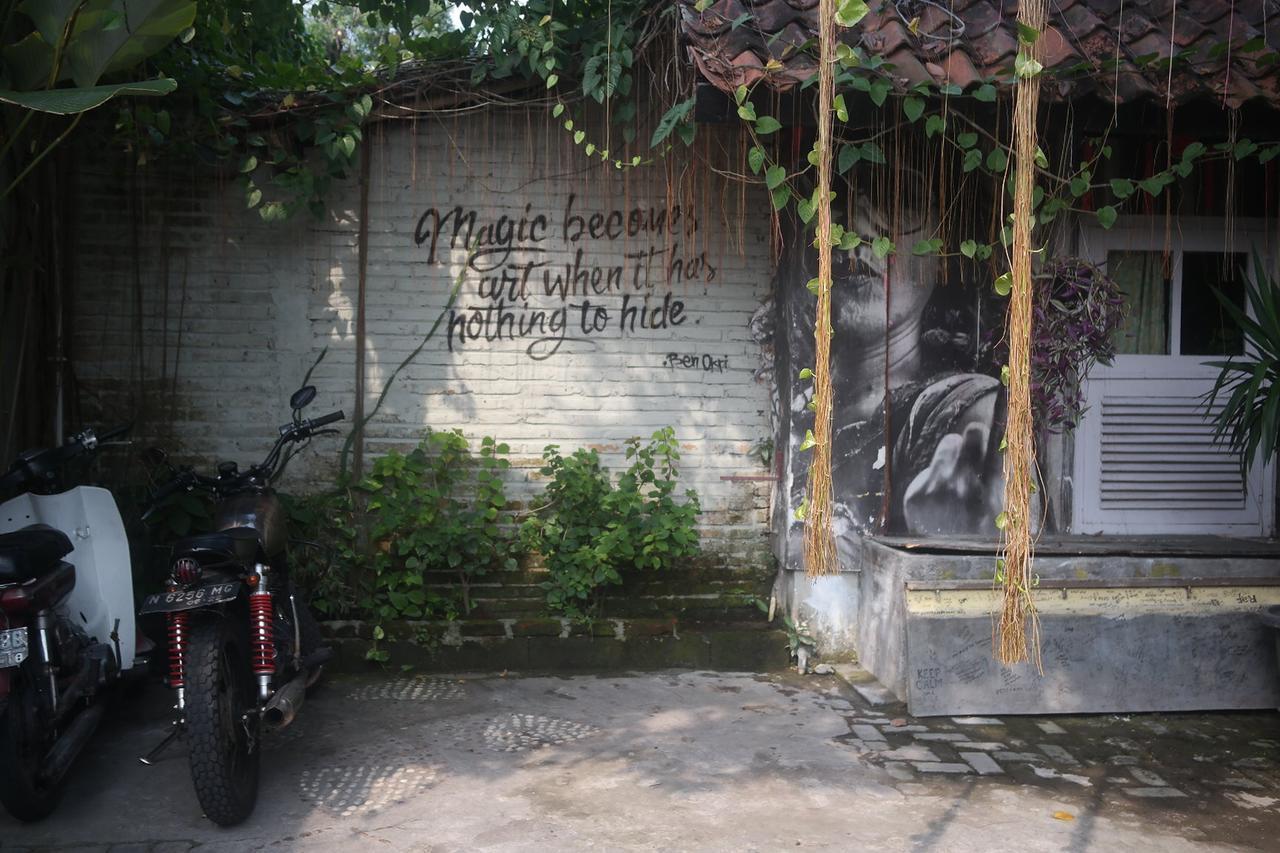 Abrakadabra! Artbnb Yogyakarta Kültér fotó