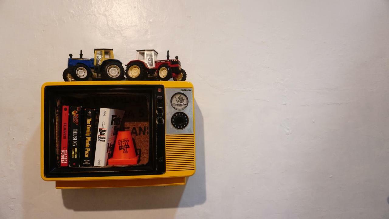 Abrakadabra! Artbnb Yogyakarta Kültér fotó