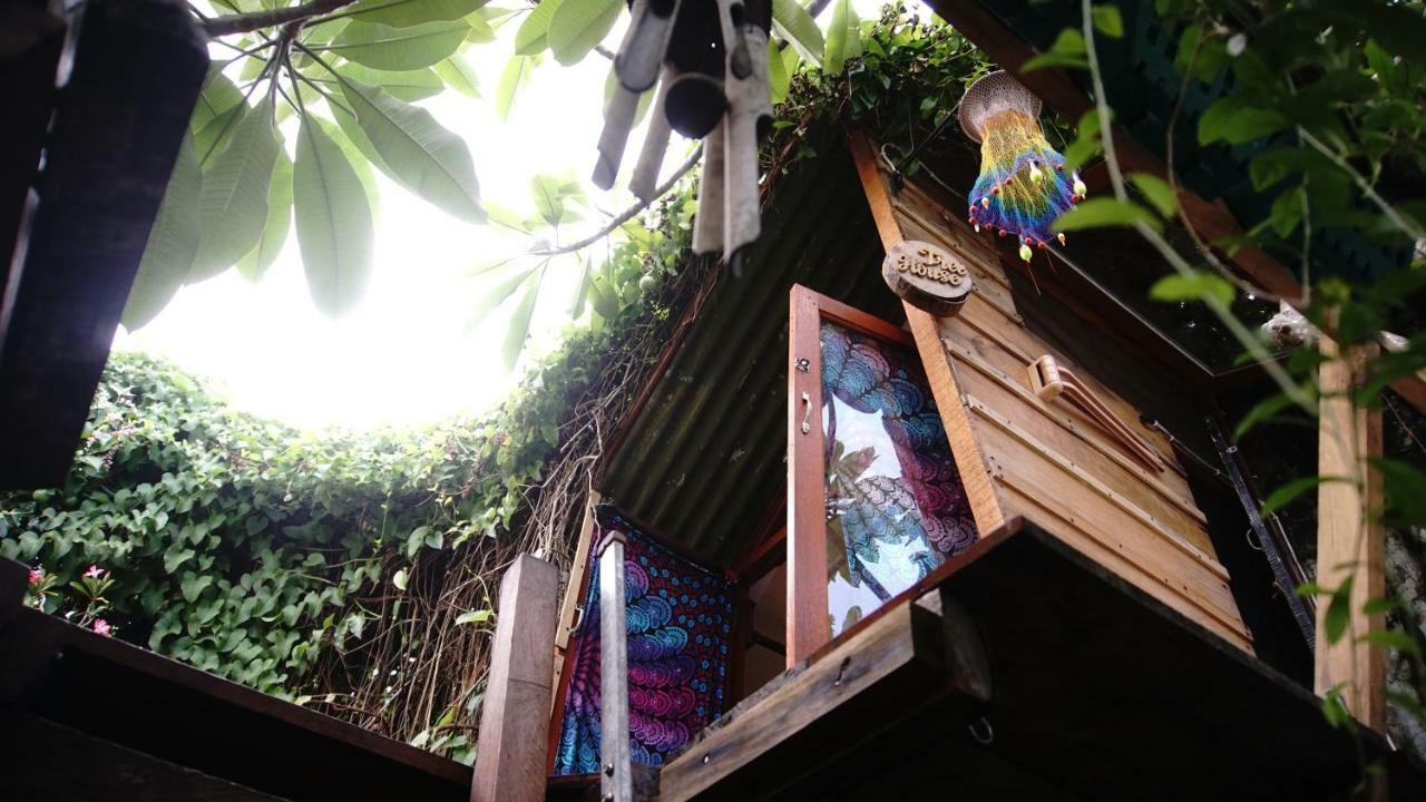 Abrakadabra! Artbnb Yogyakarta Kültér fotó